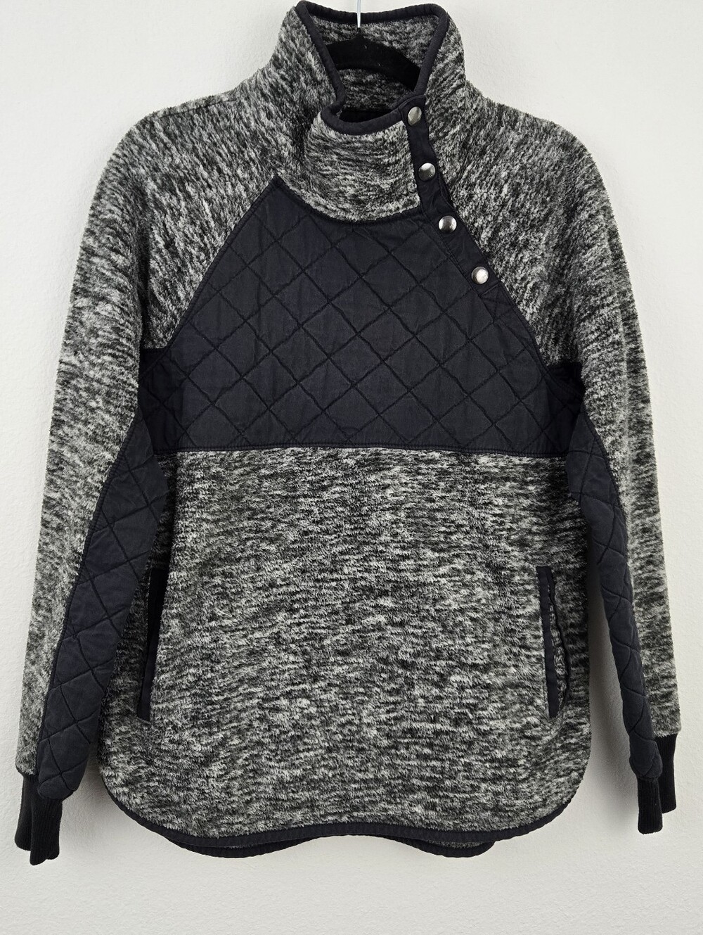 Abercrombie & Fitch Fleece Quilted Gray Pullover Jacket